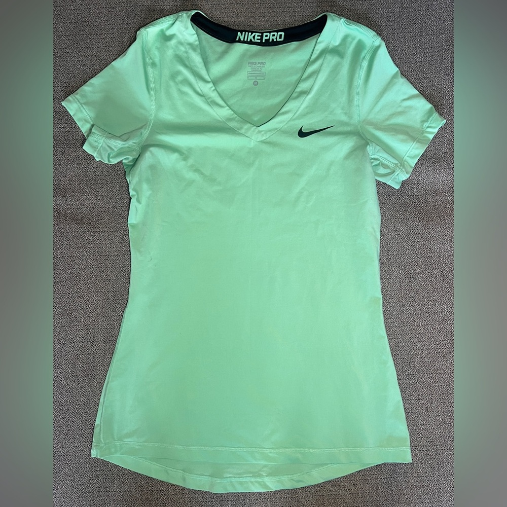 Nike Pro tee